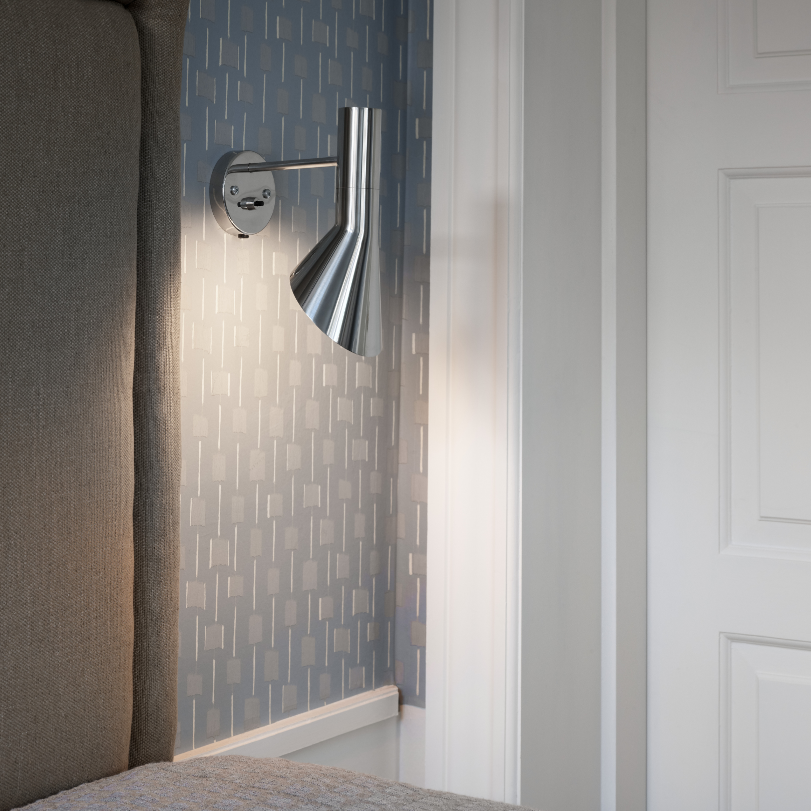 AJ Wall Lamp